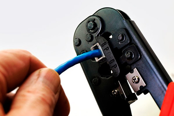 Как подключить коннектор на интернет кабель