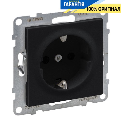 Розетка с з/к и шторками (пружин.клеммы) 16А/250V Legrand Suno 721420 черный