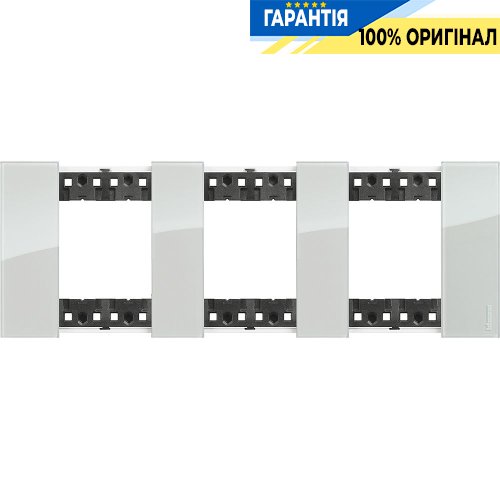 Декоративна рамка Bticino Living Now 3 посту (2+2+2 модулі), колір небо KA4802M3DA