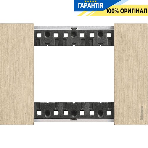 Декоративная рамка Bticino Living Now (3 модуля), цвет золото KA4803ZW