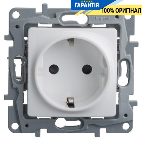 Розетка електрична з заземленням Legrand Etika 672221, білий