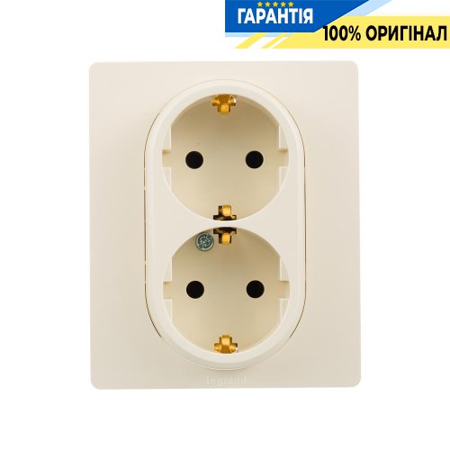 Розетка електрична 2-а з заземленням, із захисними шторками Legrand Etika 672323, слонова кістка