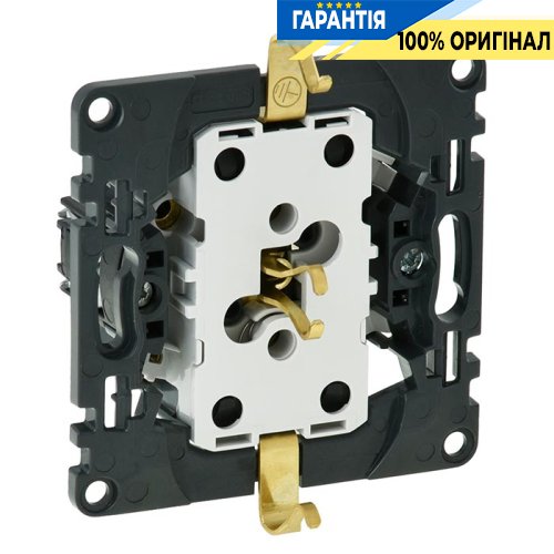 Механизм розетки с заземлением со шторками 2-ая, Legrand in'Matic 753031, самозажимные клеммы